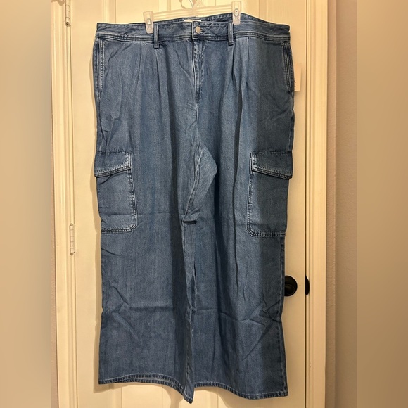 NWT Wide Leg Denim Cargo pleated Trousers - Medium Wash 26 plus size - Picture 2 of 6